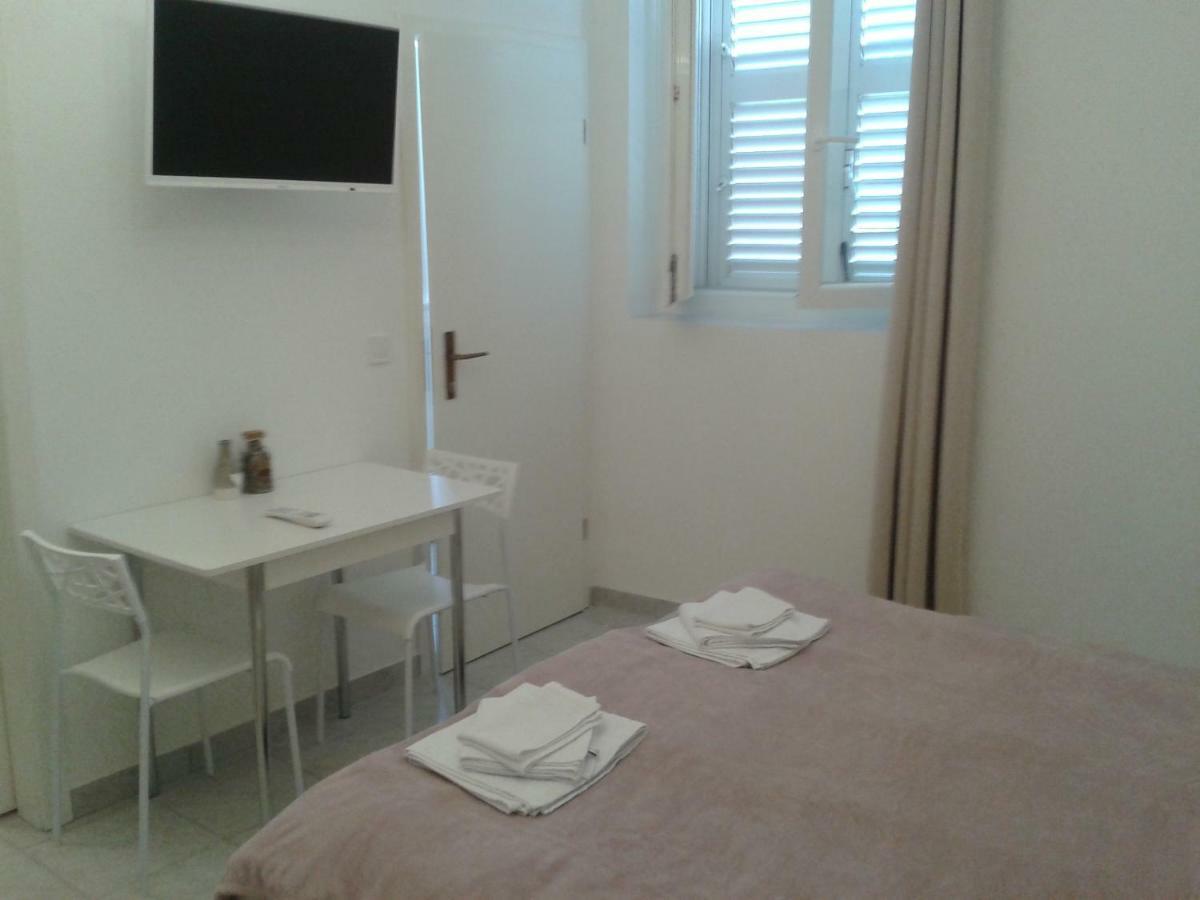 Studio Apartments Ana & Mia Vis Extérieur photo